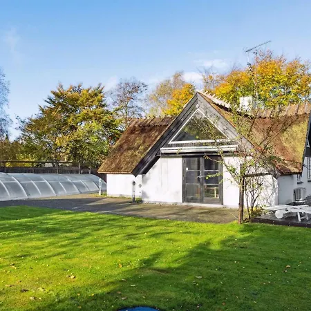 Emanuela - 800m From The Sea By Interhome *