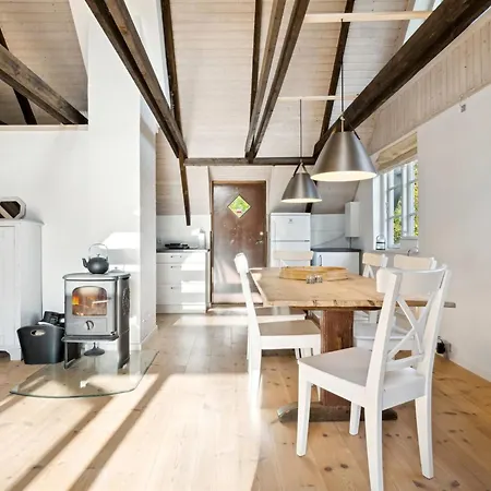 Emanuela - 800m From The Sea By Interhome Feriehus
