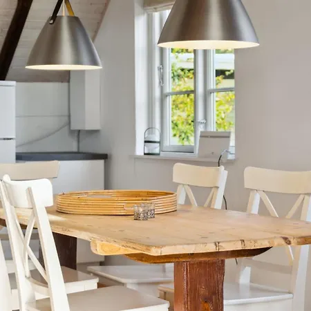 Emanuela - 800m From The Sea By Interhome Feriehus